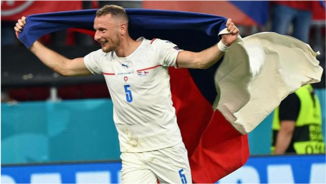 半岛体育在线网站-英格兰国脚备战摩尔多瓦，备战训练内容