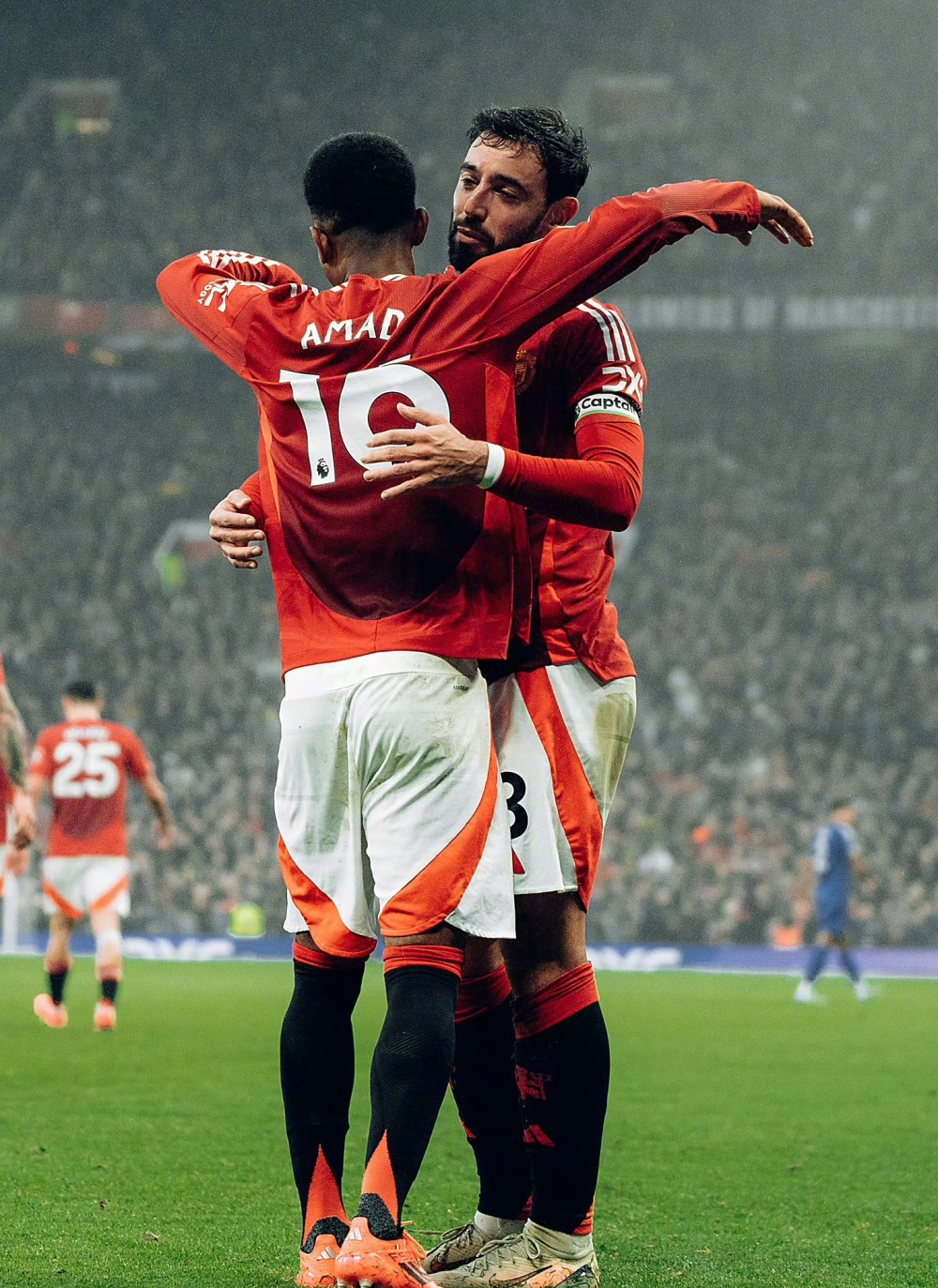 半岛体育app安装-曼联主场连续十场不败，主场凶猛