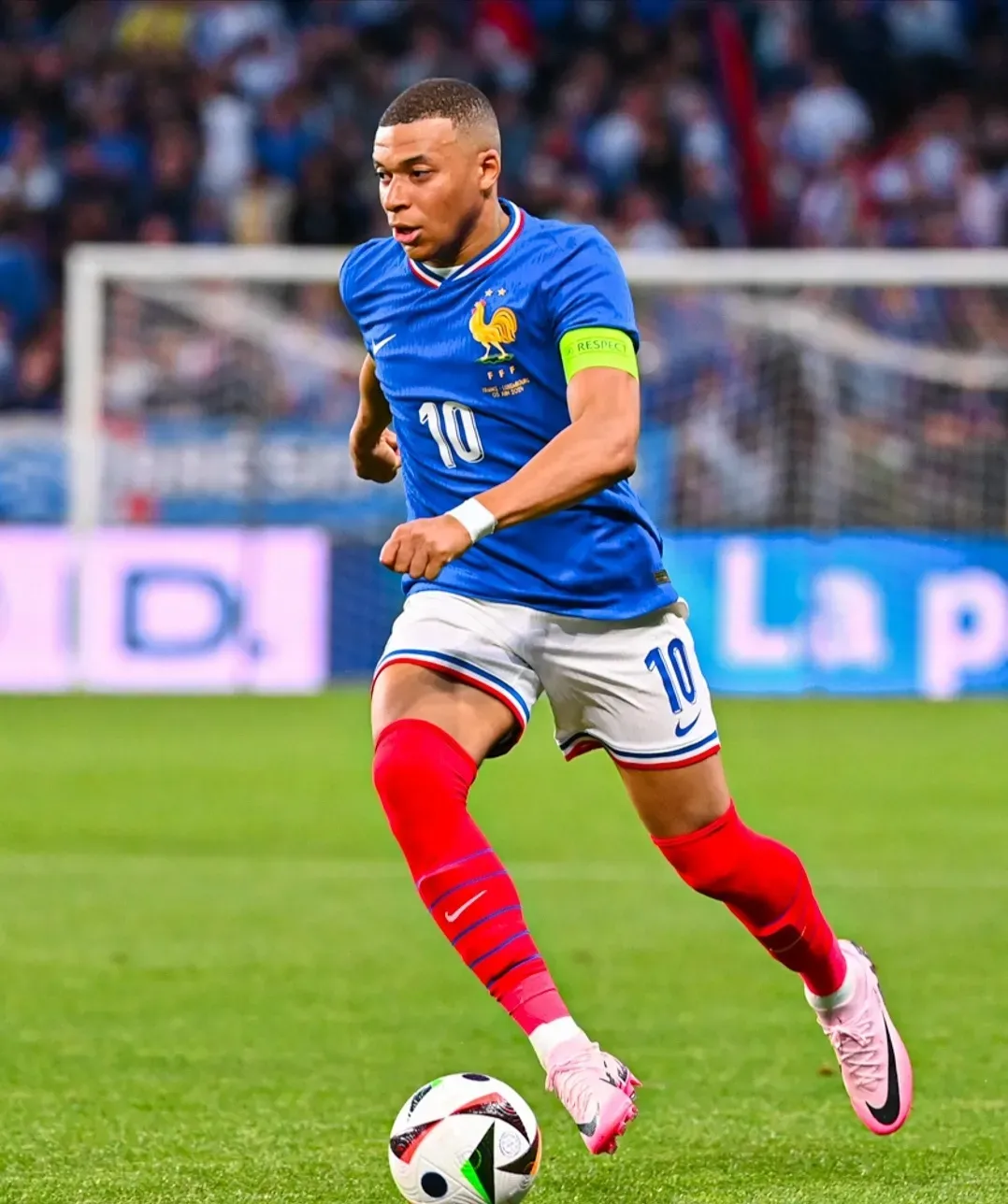 半岛体育下载入口官网-包含法国国家队捷报频传，欧预赛势不可挡的词条